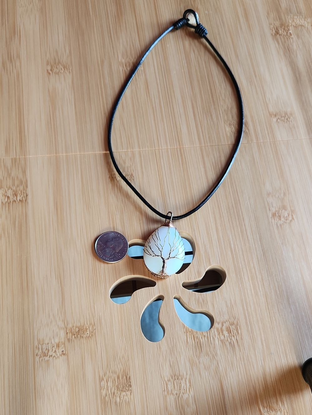 Tree of Life Pendant Necklace in White and Gold *E6
